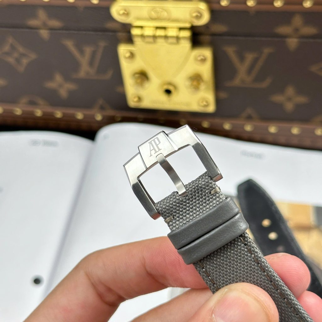 Audemars piguet Royal OakTourbillon Meteorite Dial  Super Clone Swiss Machine