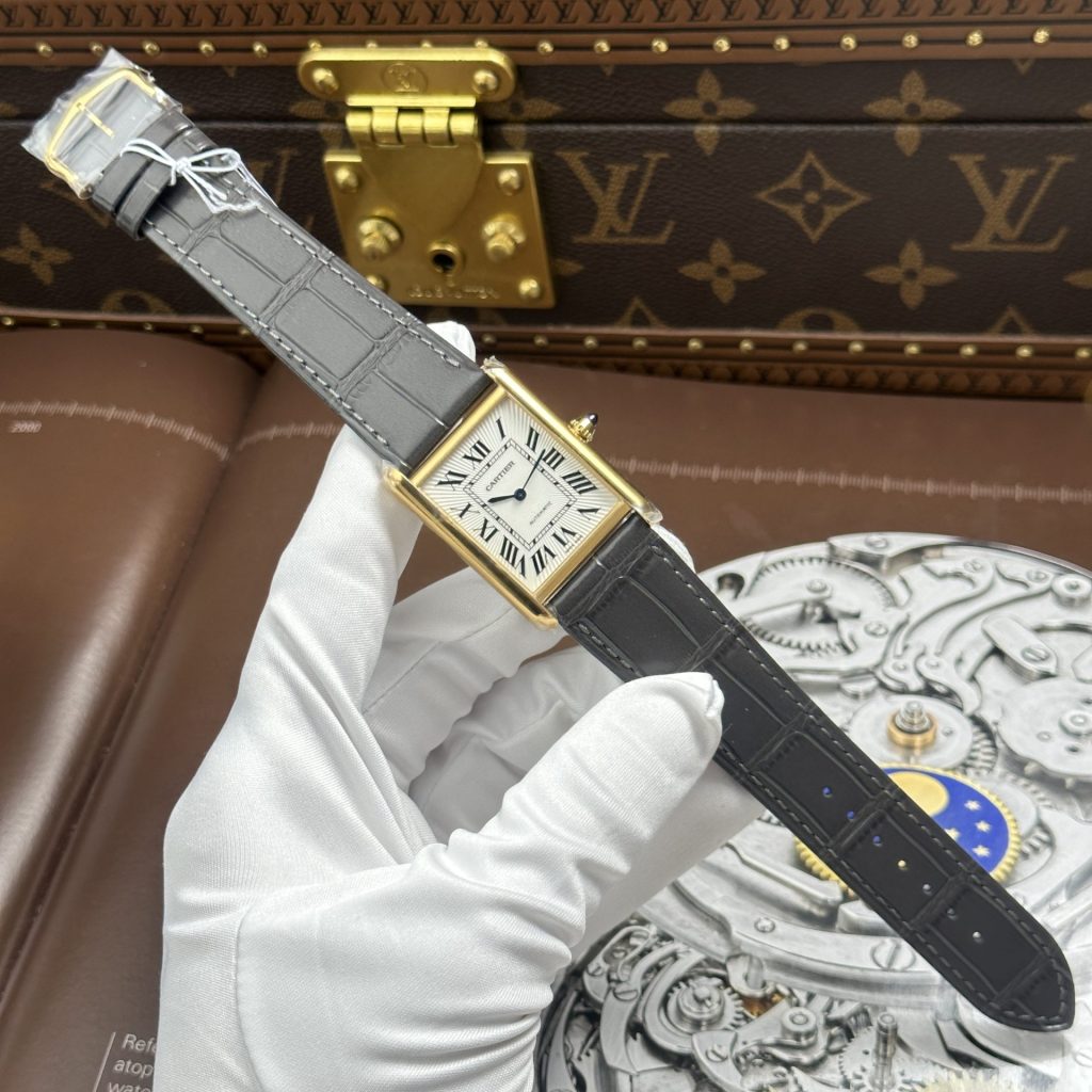 Cartier tank Super Clone Swiss Machine