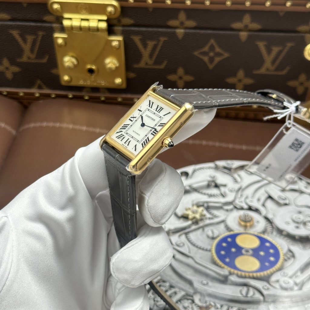 Cartier tank Super Clone Swiss Machine