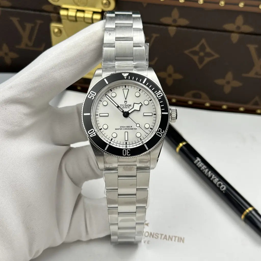 Tudor bay 68 Super Clone Swiss Machine