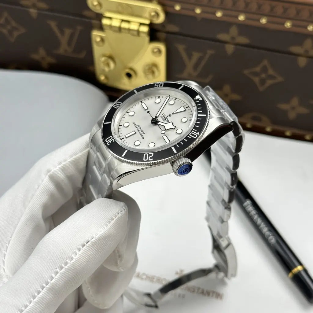 Tudor bay 68 Super Clone Swiss Machine