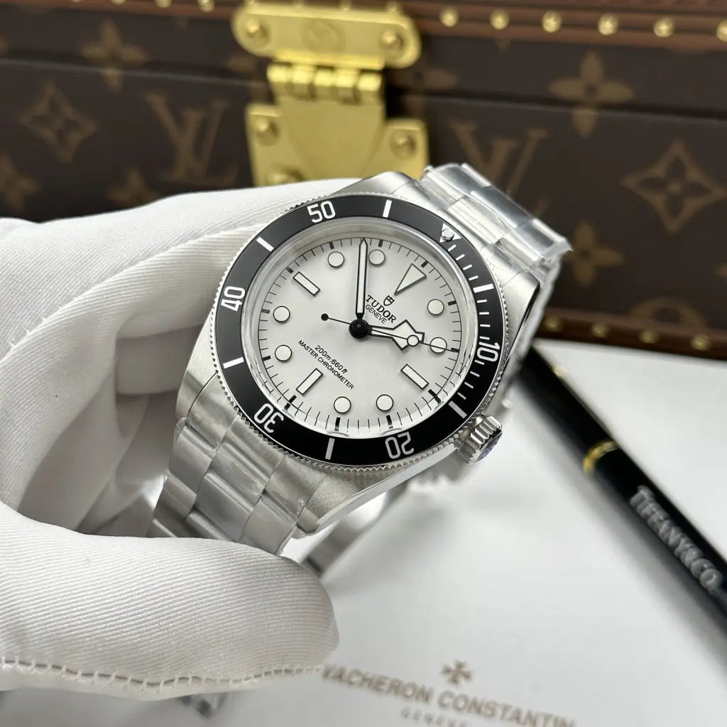 Tudor bay 68 Super Clone Swiss Machine