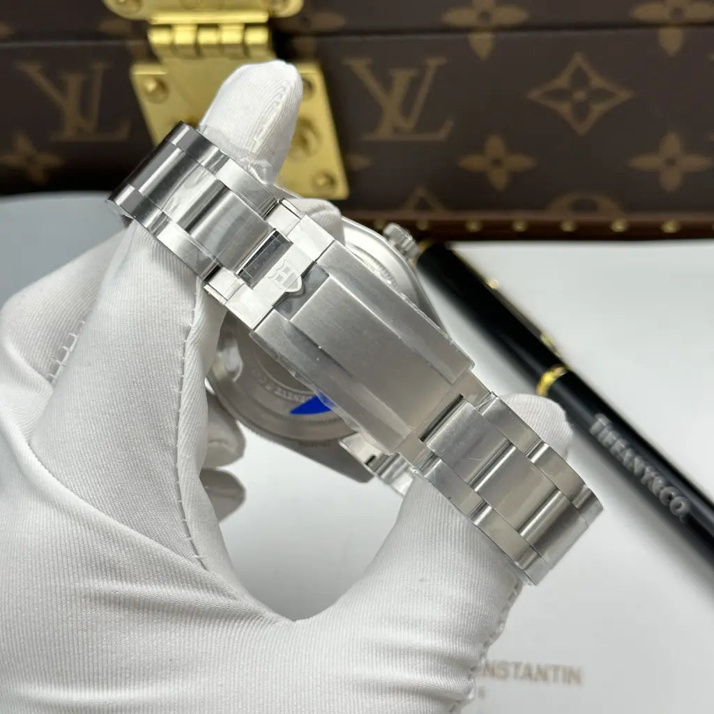 Tudor bay 68 Super Clone Swiss Machine