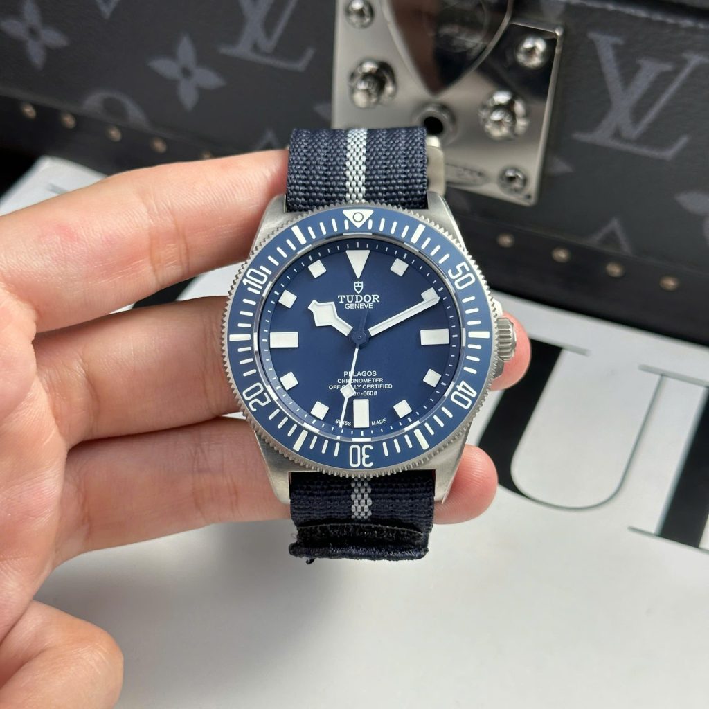 Tudor Pelagos fxd blue dial Super Clone Swiss Machine