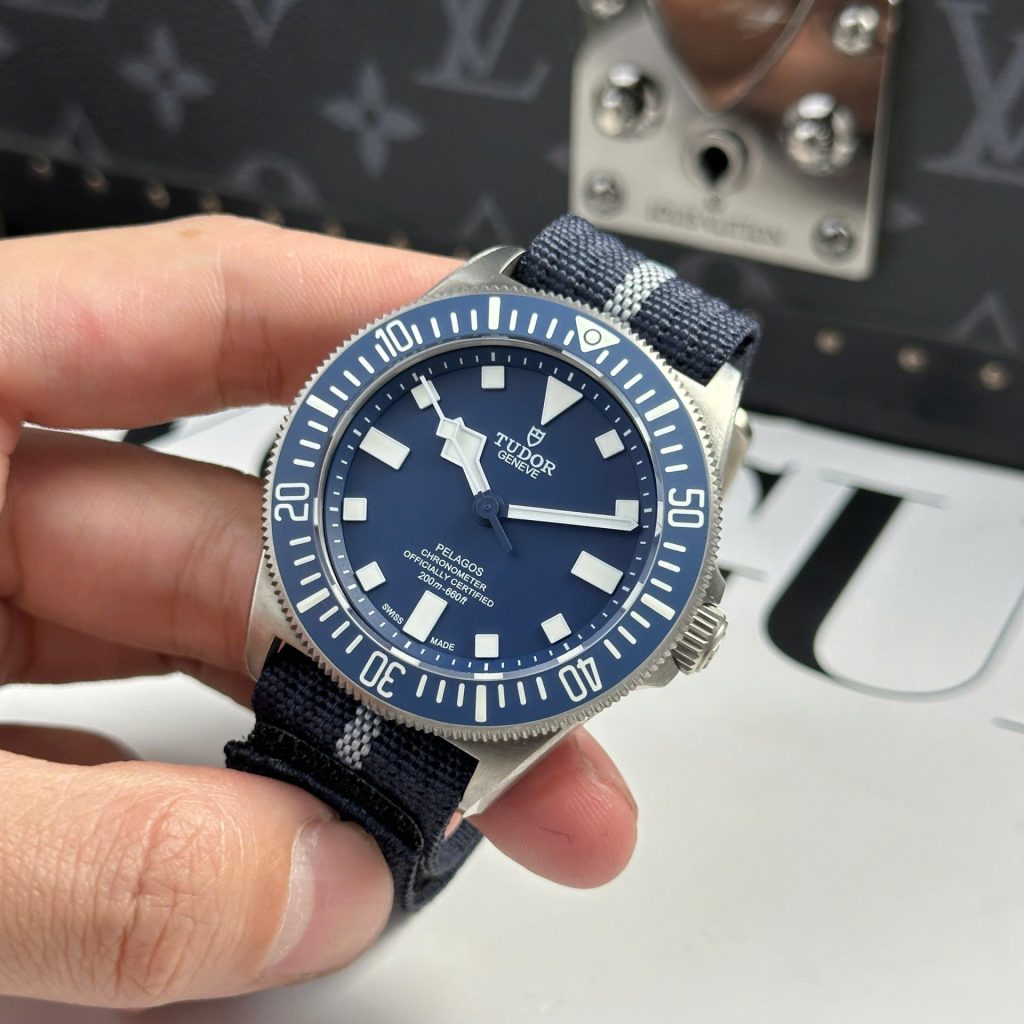 Tudor Pelagos fxd blue dial Super Clone Swiss Machine