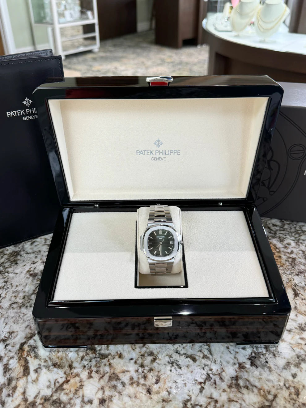 Patek Philippe Nautilus Super Clone Swiss Machine