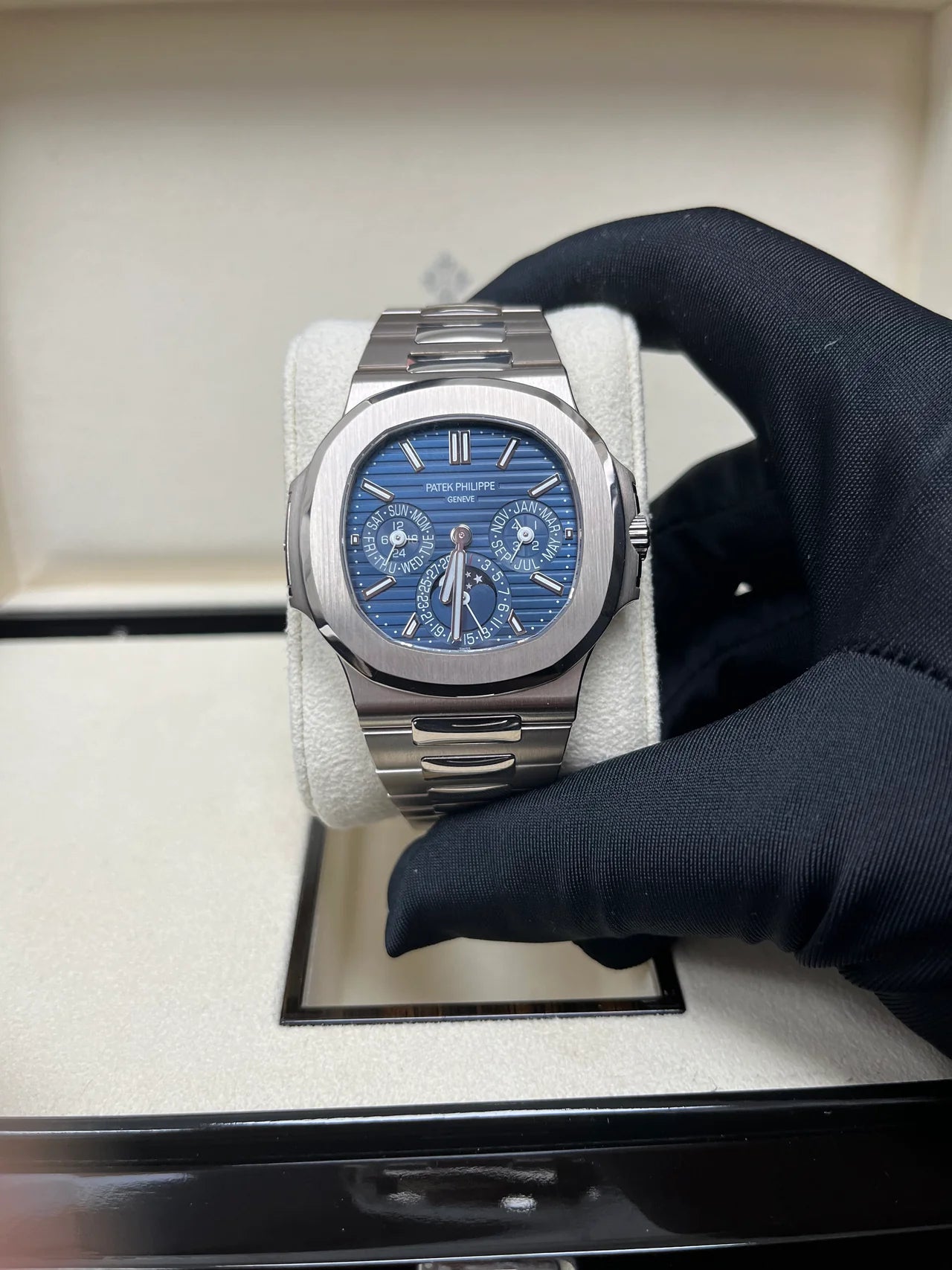 Patek Philippe Nautilus Calender Super Clone Swiss Machine