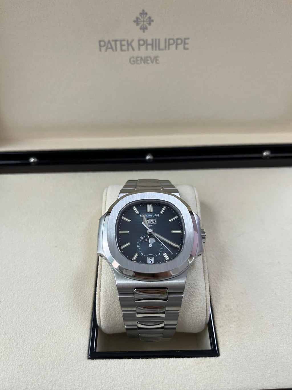Patek Philippe Nautilus Calender Super Clone Swiss Machine