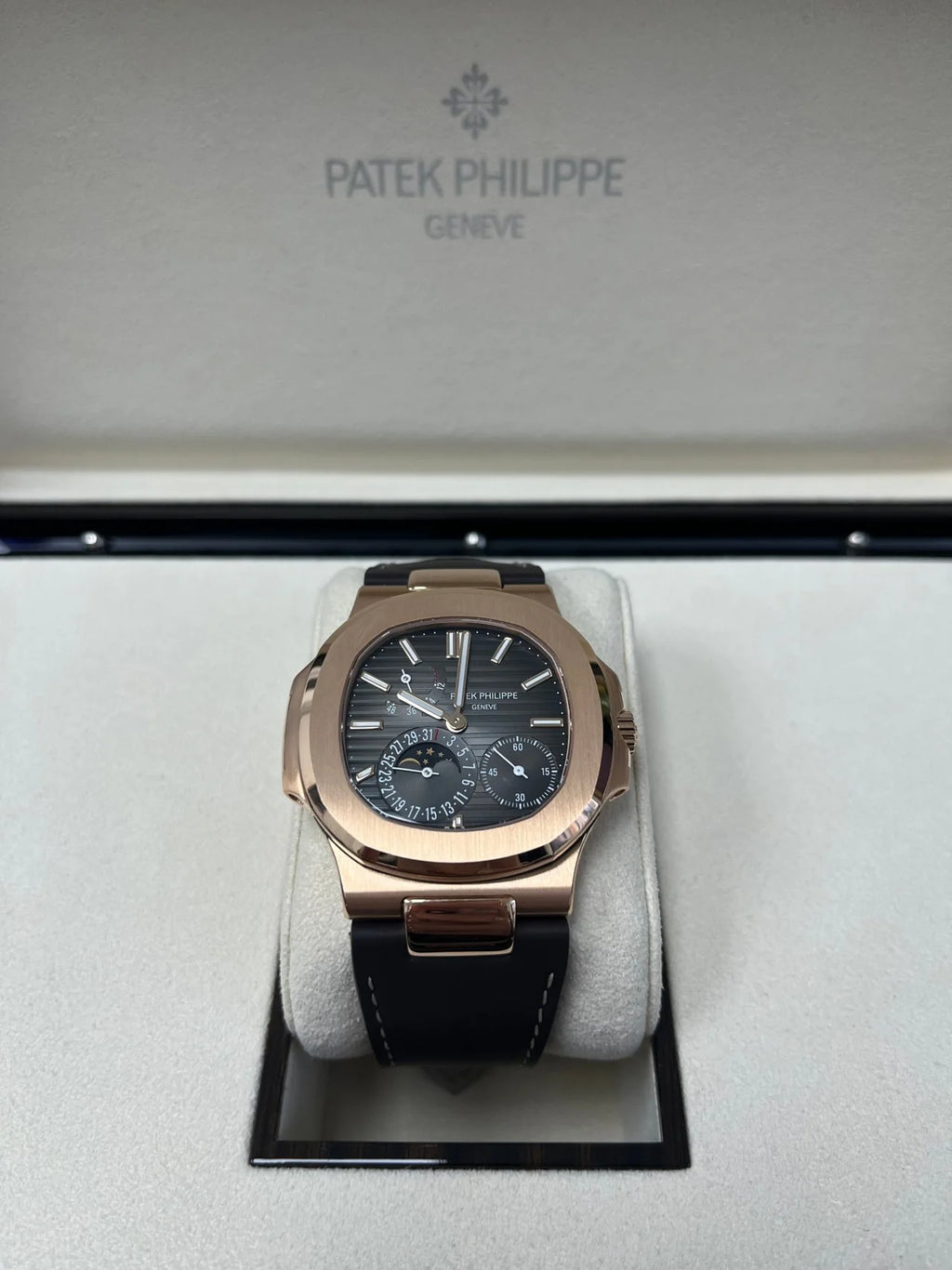 Patek Philippe Nautilus Moon Phase Super Clone Swiss Machine